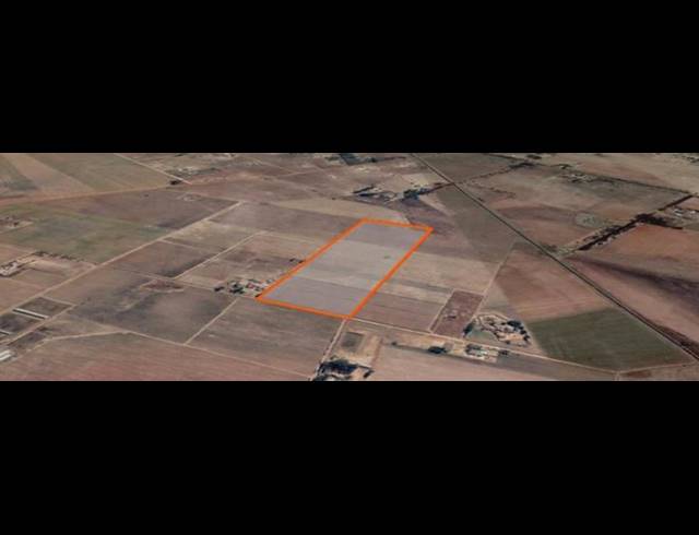 FARM FOR SALE IN CHRISSIEFONTEIN